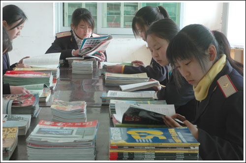 鐵路技校圖書館學習 電子商務專業介紹 中專中技