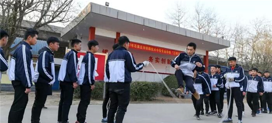 石家莊鐵路學(xué)校十一月精彩回顧 鐵路學(xué)校 第2張 石家莊鐵路學(xué)校花式跳繩 石家莊鐵路學(xué)校十一月精彩回顧 鐵路學(xué)校 第2張