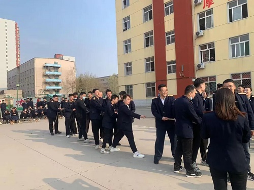 石家莊鐵路學校春季拔河比賽進行時 石家莊鐵路學校春季拔河總決賽 常見問題 第1張